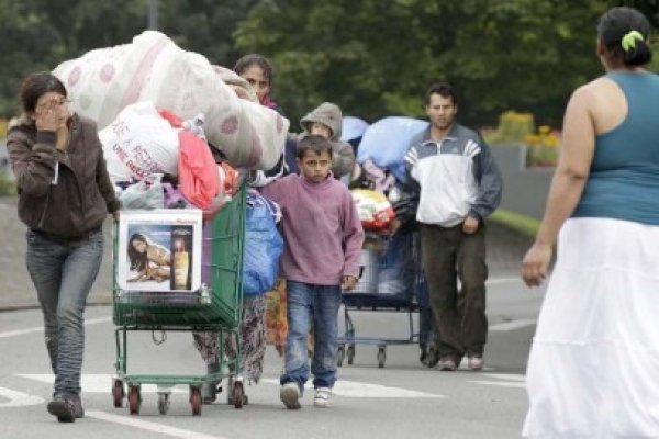 Criticat pentru că a găzduit de Crăciun o familie din România